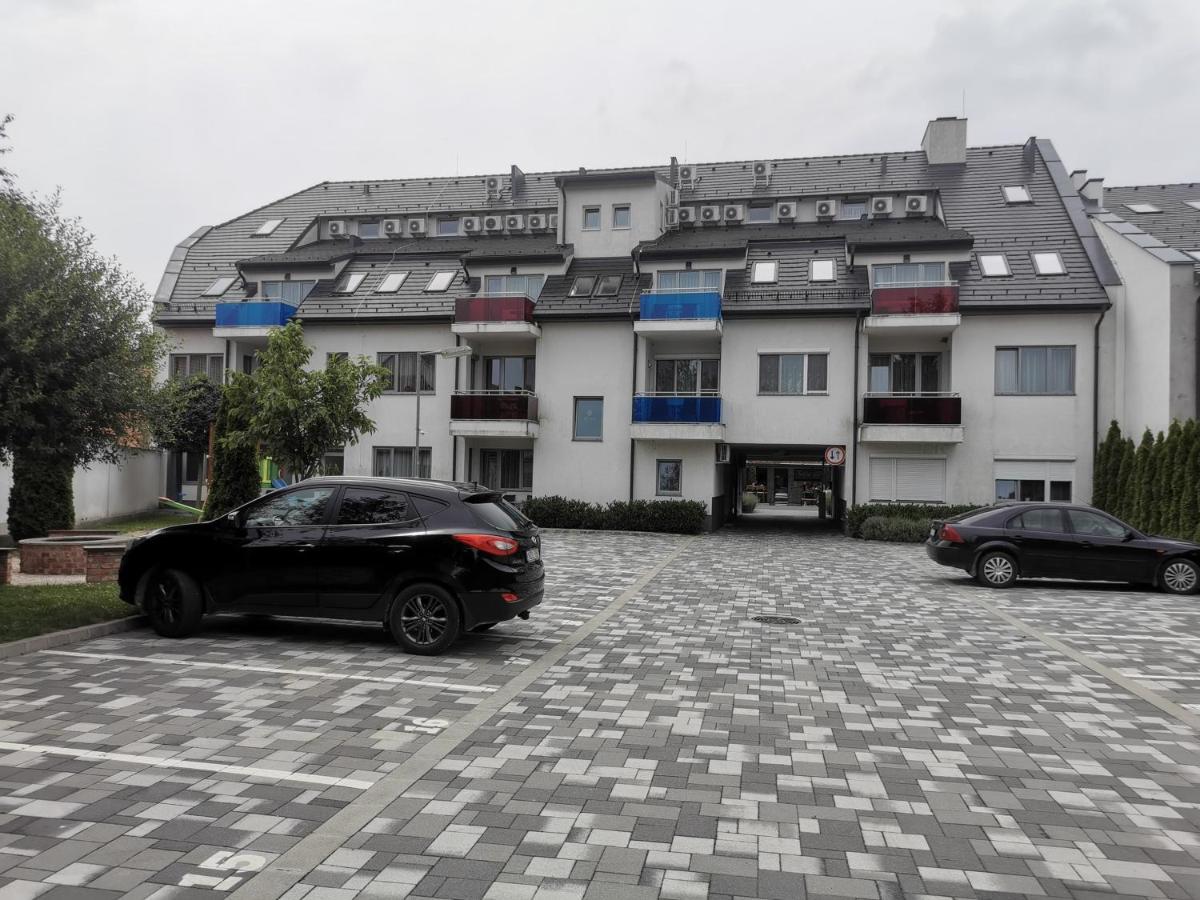 Szabo Lux Apartman Sárvár Exteriér fotografie