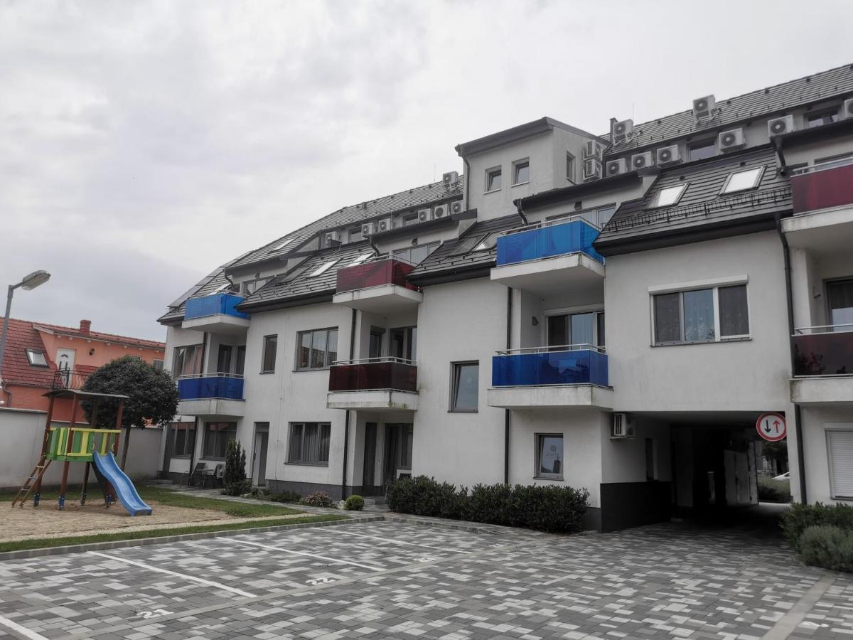 Szabo Lux Apartman Sárvár Exteriér fotografie
